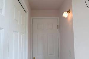 廊下のおしゃれなブラケットライト-小さな薔薇の照明WB235+237/SATを設置